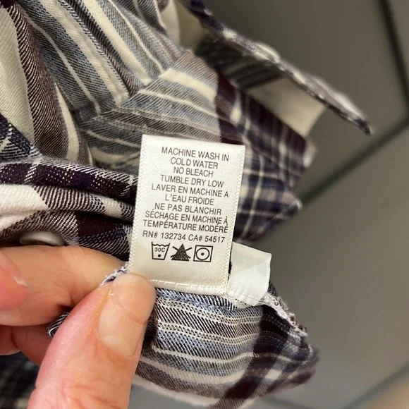 {Cloth & Stone}Sz M Cream/blue/plum Plaid Flannel Button Up w/tab sleeves - Picture 8 of 8